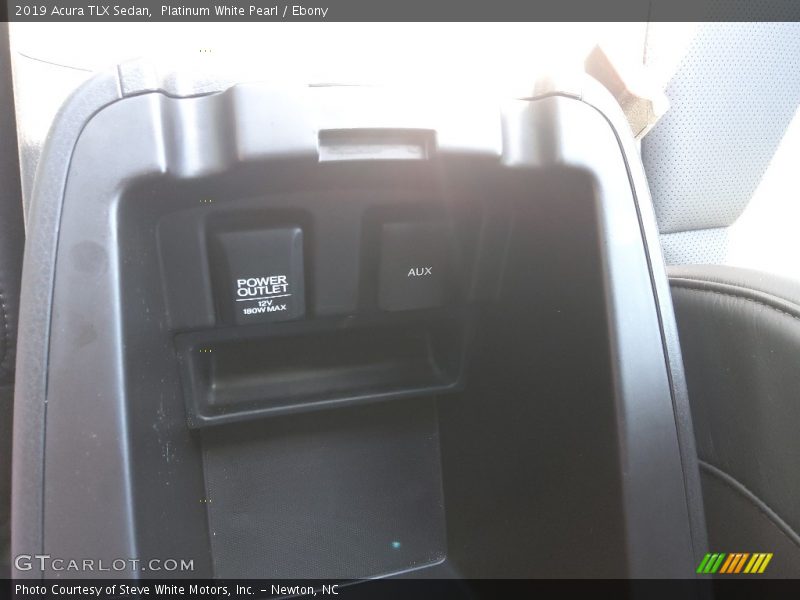 Platinum White Pearl / Ebony 2019 Acura TLX Sedan