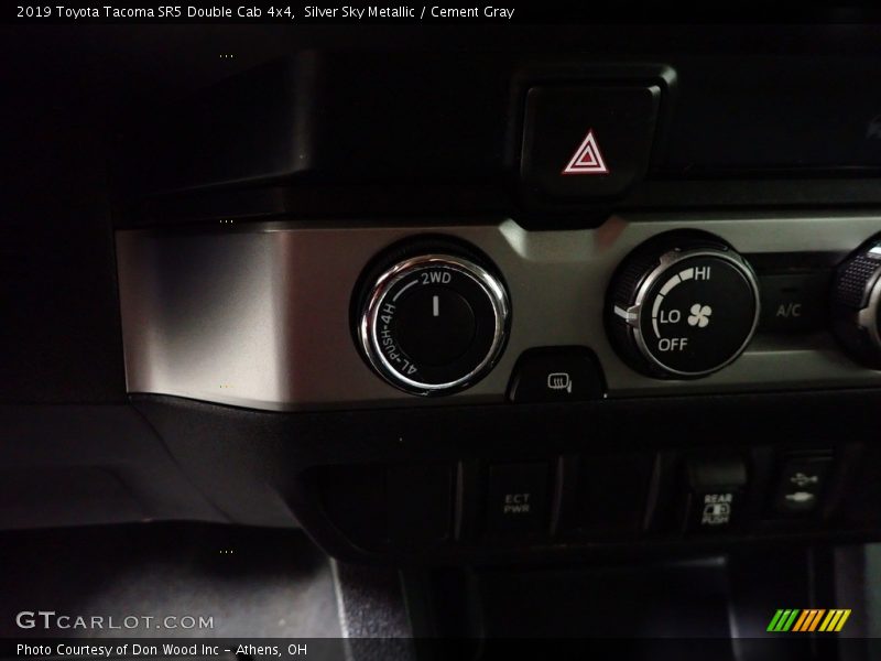 Silver Sky Metallic / Cement Gray 2019 Toyota Tacoma SR5 Double Cab 4x4