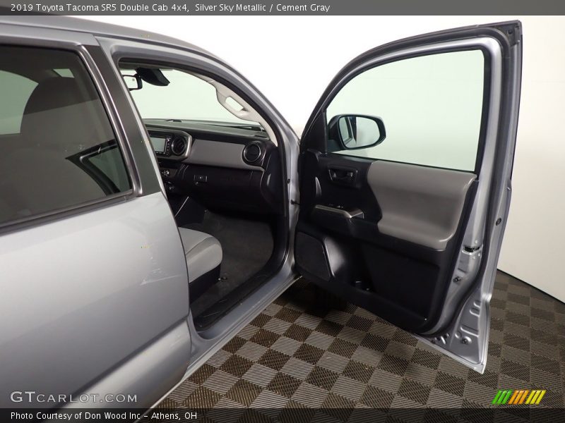 Silver Sky Metallic / Cement Gray 2019 Toyota Tacoma SR5 Double Cab 4x4