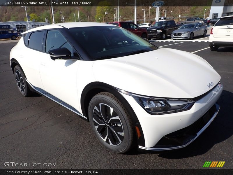 Front 3/4 View of 2022 EV6 Wind AWD