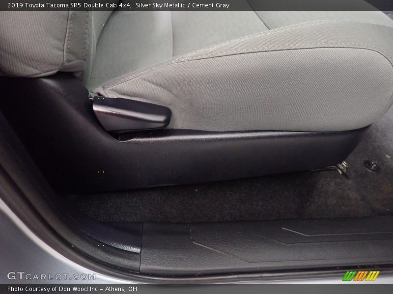 Silver Sky Metallic / Cement Gray 2019 Toyota Tacoma SR5 Double Cab 4x4
