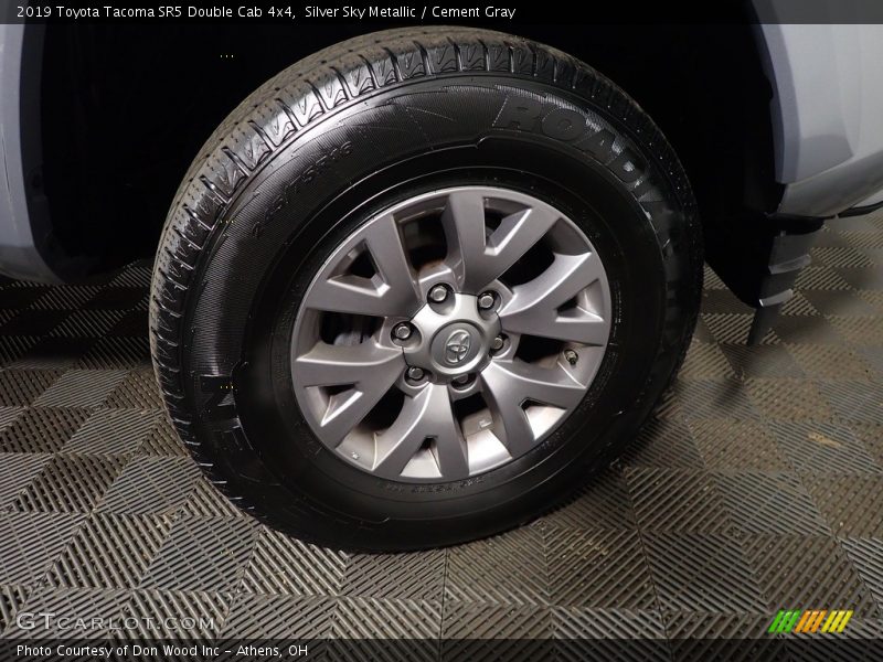 Silver Sky Metallic / Cement Gray 2019 Toyota Tacoma SR5 Double Cab 4x4