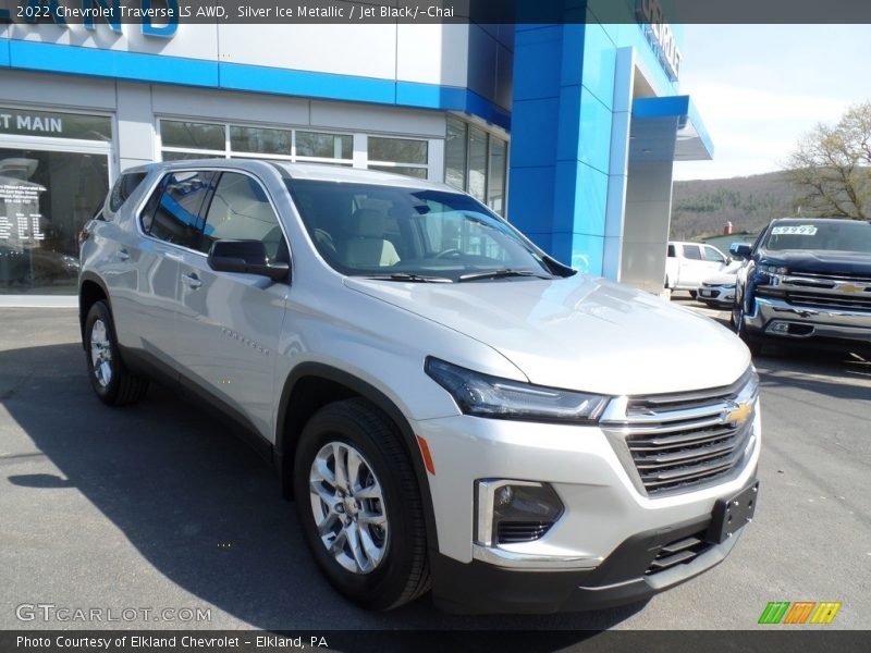 Silver Ice Metallic / Jet Black/­Chai 2022 Chevrolet Traverse LS AWD