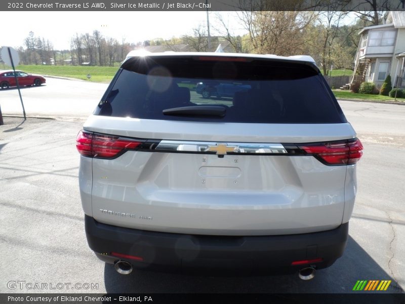 Silver Ice Metallic / Jet Black/­Chai 2022 Chevrolet Traverse LS AWD