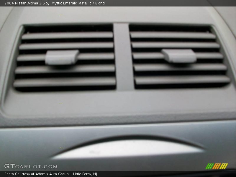 Mystic Emerald Metallic / Blond 2004 Nissan Altima 2.5 S