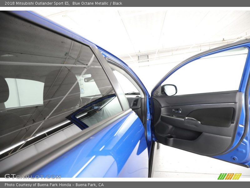 Blue Octane Metallic / Black 2018 Mitsubishi Outlander Sport ES