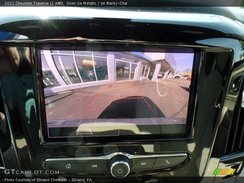 Silver Ice Metallic / Jet Black/­Chai 2022 Chevrolet Traverse LS AWD
