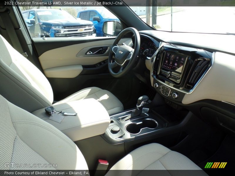 Silver Ice Metallic / Jet Black/­Chai 2022 Chevrolet Traverse LS AWD