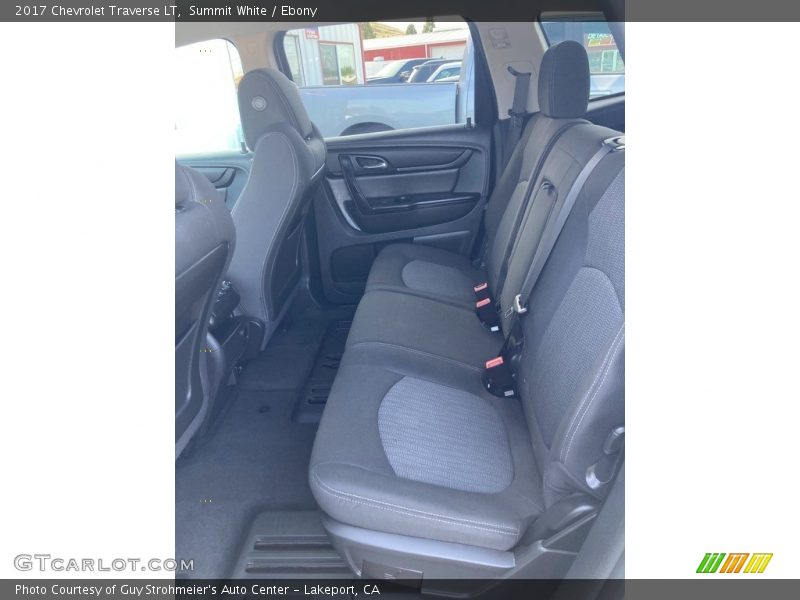 Summit White / Ebony 2017 Chevrolet Traverse LT