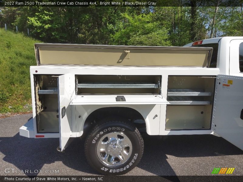 Bright White / Black/Diesel Gray 2022 Ram 2500 Tradesman Crew Cab Chassis 4x4