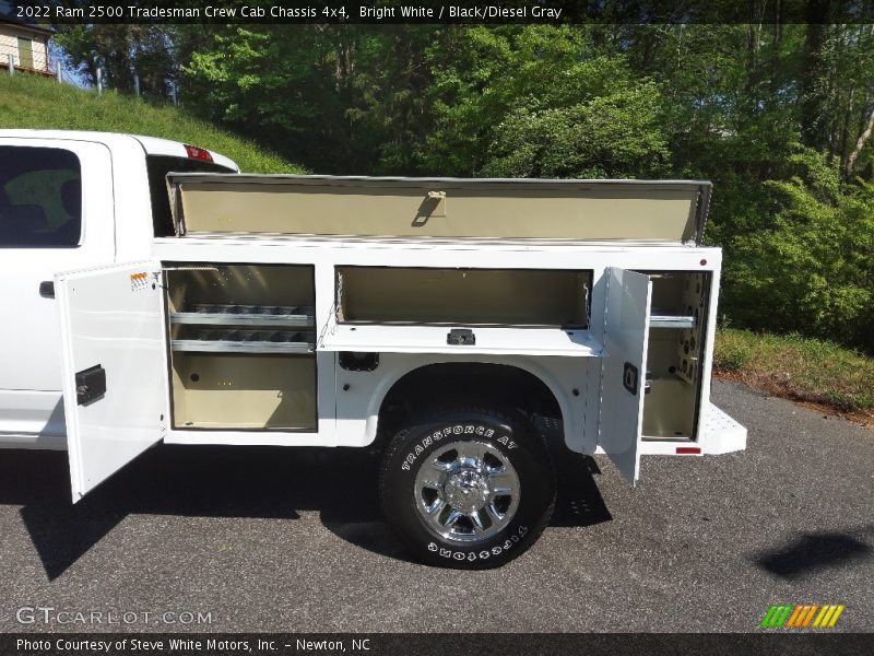 Bright White / Black/Diesel Gray 2022 Ram 2500 Tradesman Crew Cab Chassis 4x4