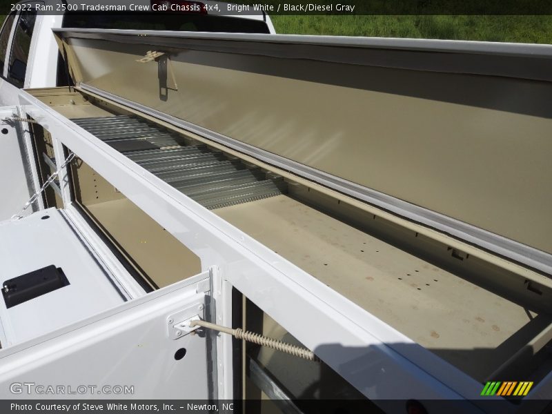 Bright White / Black/Diesel Gray 2022 Ram 2500 Tradesman Crew Cab Chassis 4x4