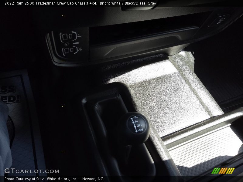 Bright White / Black/Diesel Gray 2022 Ram 2500 Tradesman Crew Cab Chassis 4x4