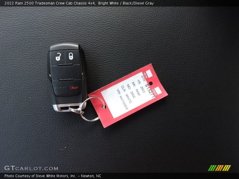 Bright White / Black/Diesel Gray 2022 Ram 2500 Tradesman Crew Cab Chassis 4x4