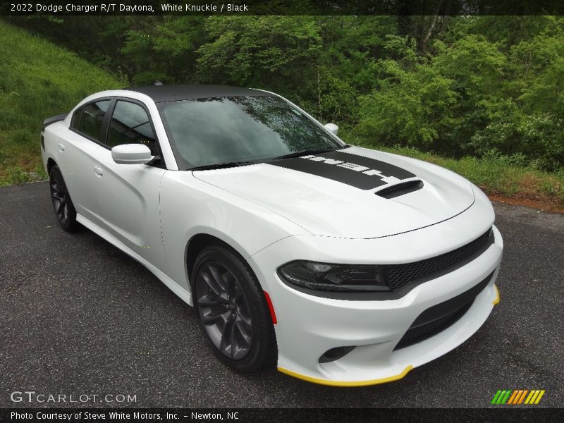 Front 3/4 View of 2022 Charger R/T Daytona