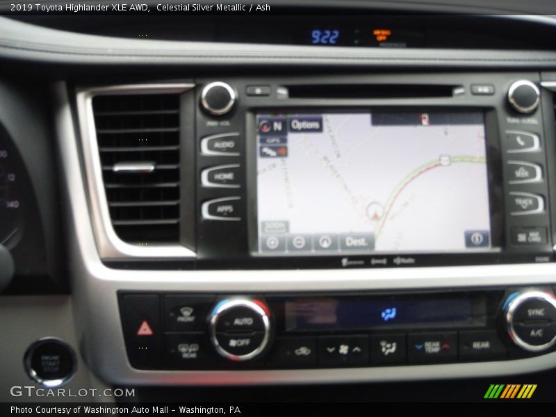 Celestial Silver Metallic / Ash 2019 Toyota Highlander XLE AWD