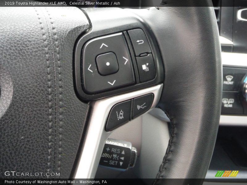 Celestial Silver Metallic / Ash 2019 Toyota Highlander XLE AWD