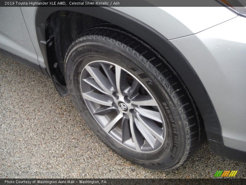 Celestial Silver Metallic / Ash 2019 Toyota Highlander XLE AWD