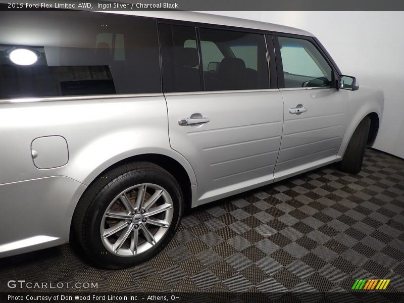 Ingot Silver / Charcoal Black 2019 Ford Flex Limited AWD