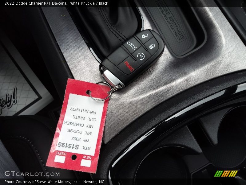 White Knuckle / Black 2022 Dodge Charger R/T Daytona