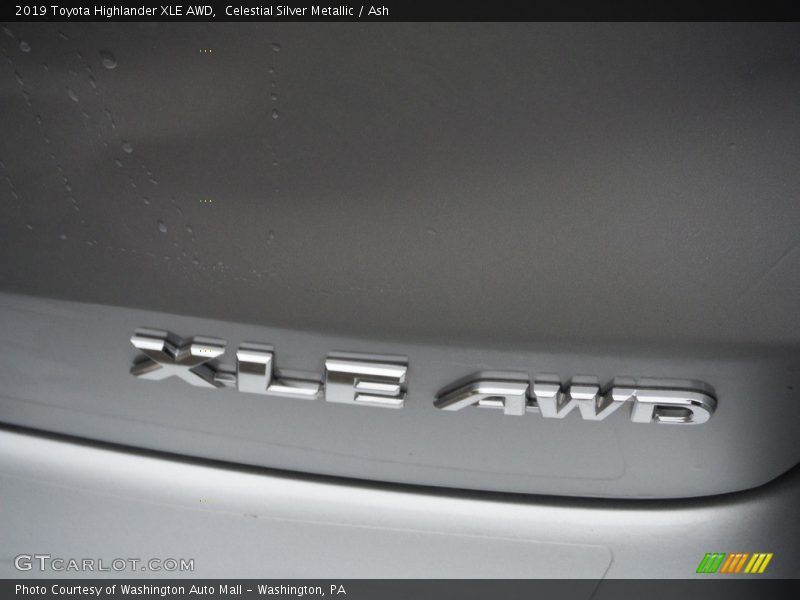 Celestial Silver Metallic / Ash 2019 Toyota Highlander XLE AWD