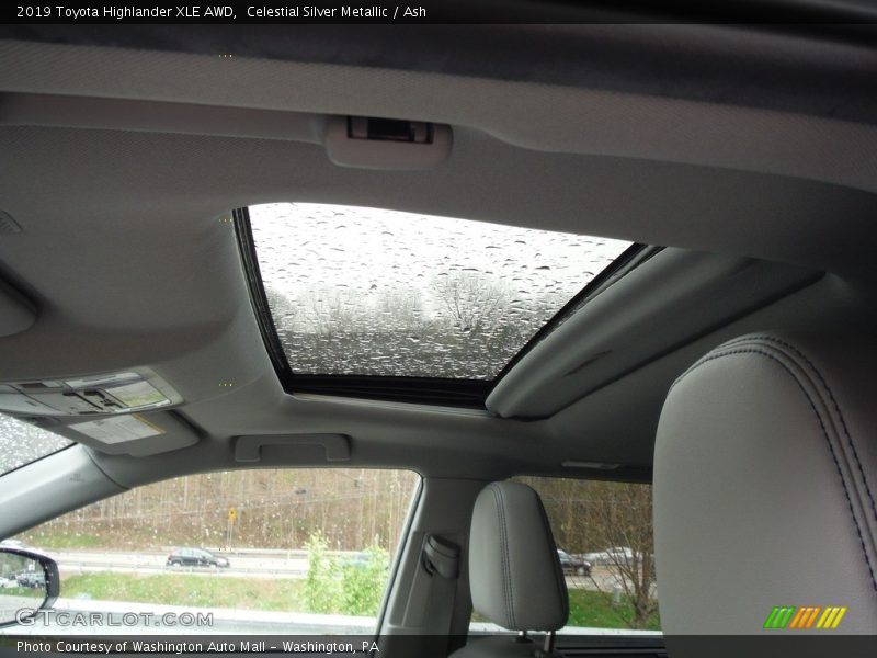 Celestial Silver Metallic / Ash 2019 Toyota Highlander XLE AWD