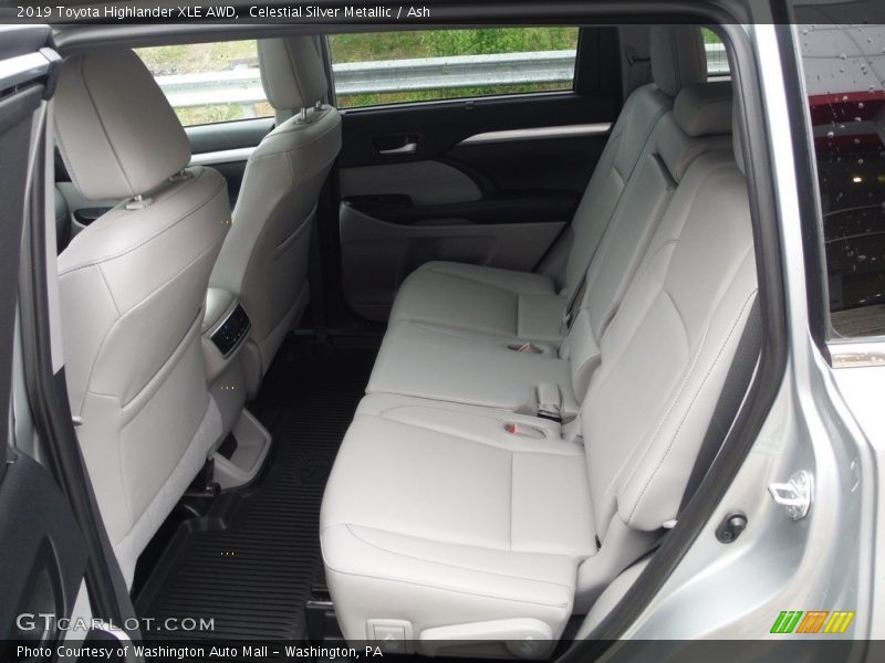 Celestial Silver Metallic / Ash 2019 Toyota Highlander XLE AWD