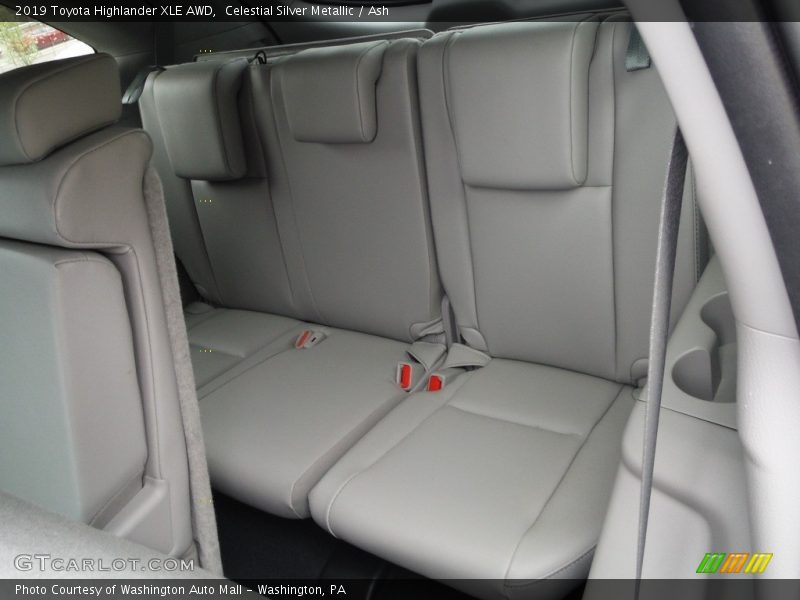 Celestial Silver Metallic / Ash 2019 Toyota Highlander XLE AWD