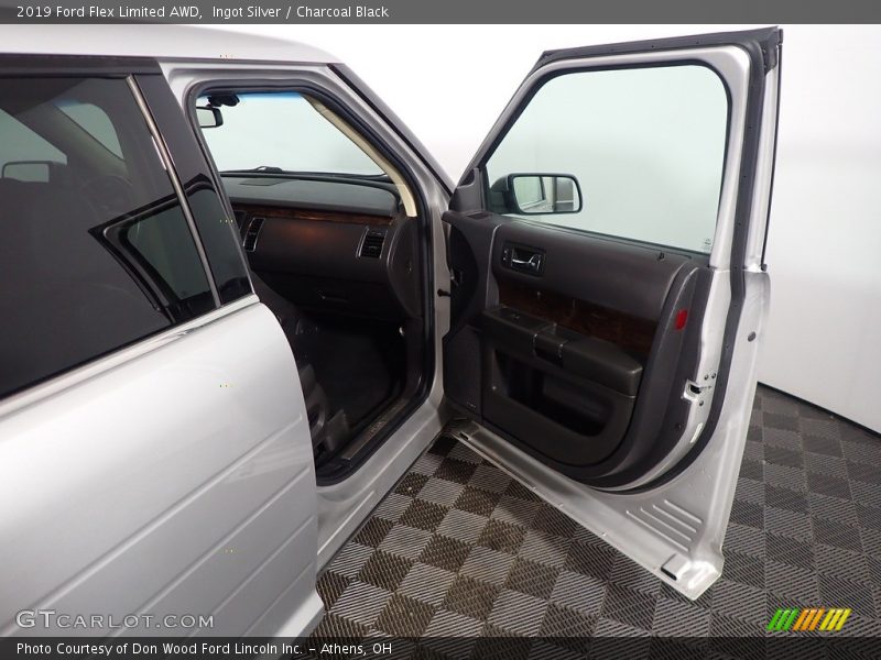 Ingot Silver / Charcoal Black 2019 Ford Flex Limited AWD