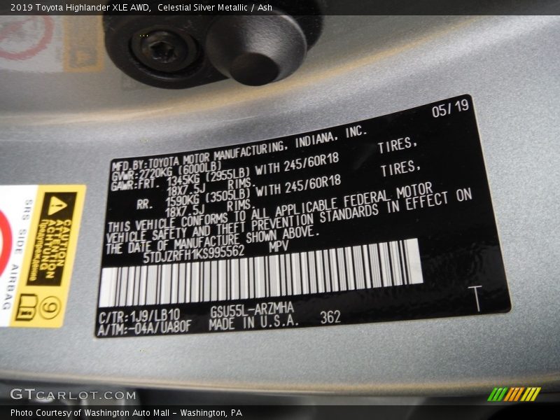 Celestial Silver Metallic / Ash 2019 Toyota Highlander XLE AWD
