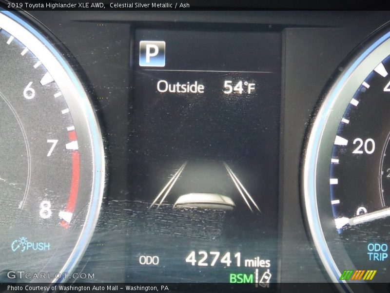 Celestial Silver Metallic / Ash 2019 Toyota Highlander XLE AWD