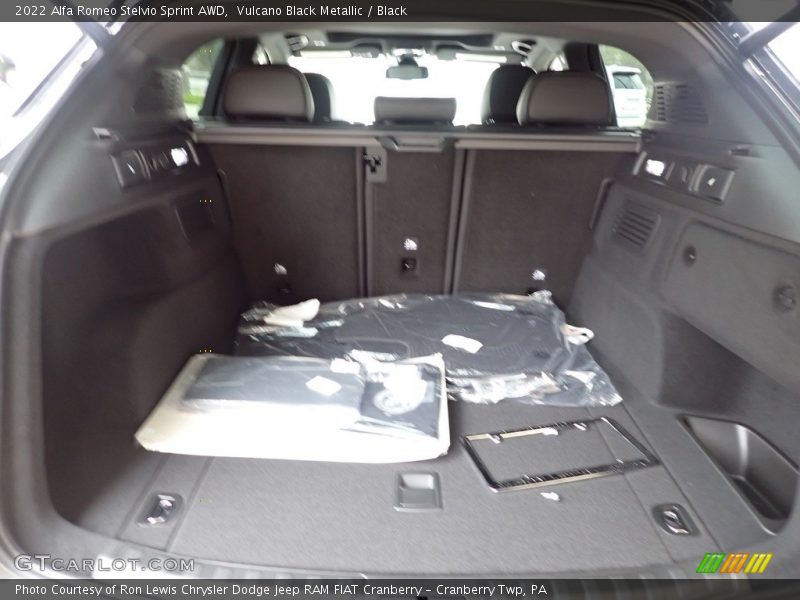  2022 Stelvio Sprint AWD Trunk