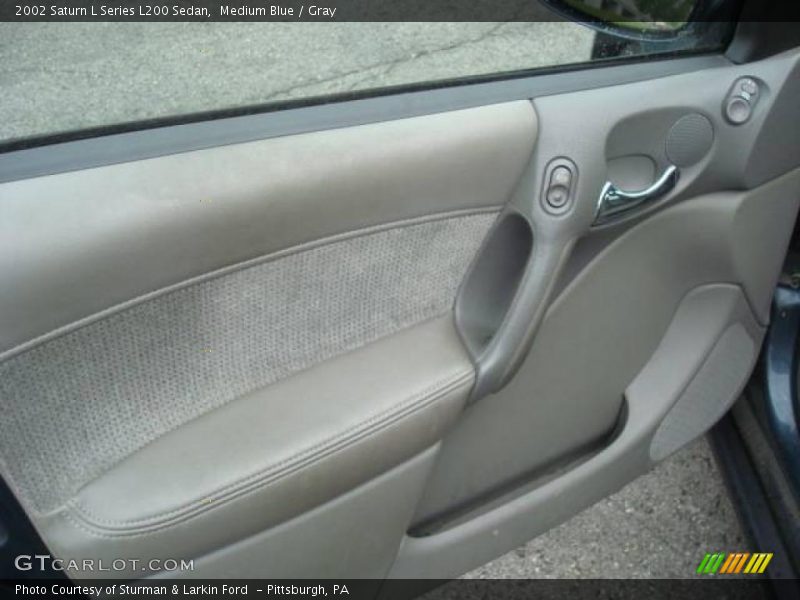 Medium Blue / Gray 2002 Saturn L Series L200 Sedan