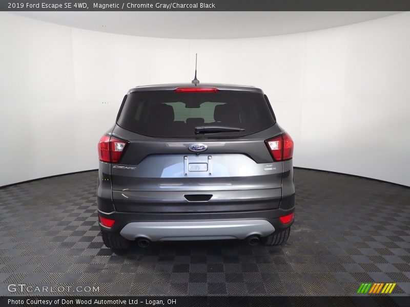 Magnetic / Chromite Gray/Charcoal Black 2019 Ford Escape SE 4WD