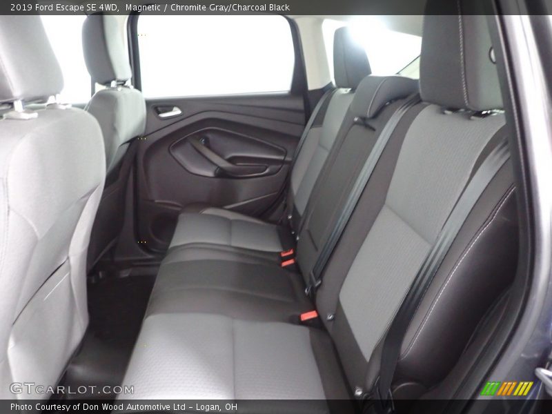 Magnetic / Chromite Gray/Charcoal Black 2019 Ford Escape SE 4WD