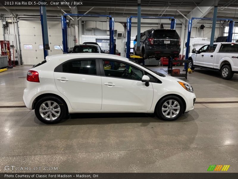 Clear White / Black 2013 Kia Rio EX 5-Door