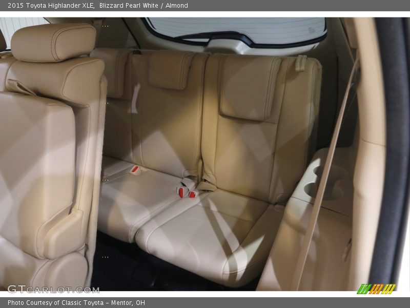 Blizzard Pearl White / Almond 2015 Toyota Highlander XLE