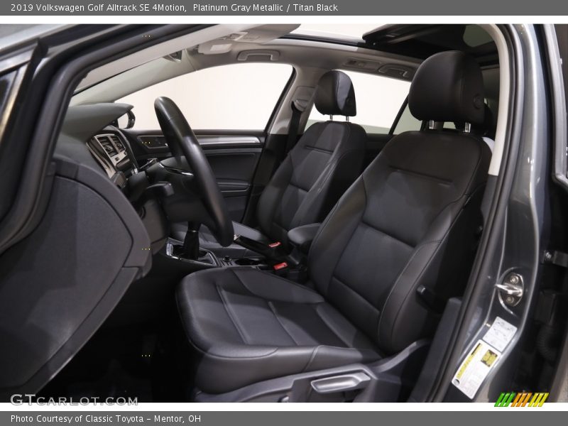 Front Seat of 2019 Golf Alltrack SE 4Motion