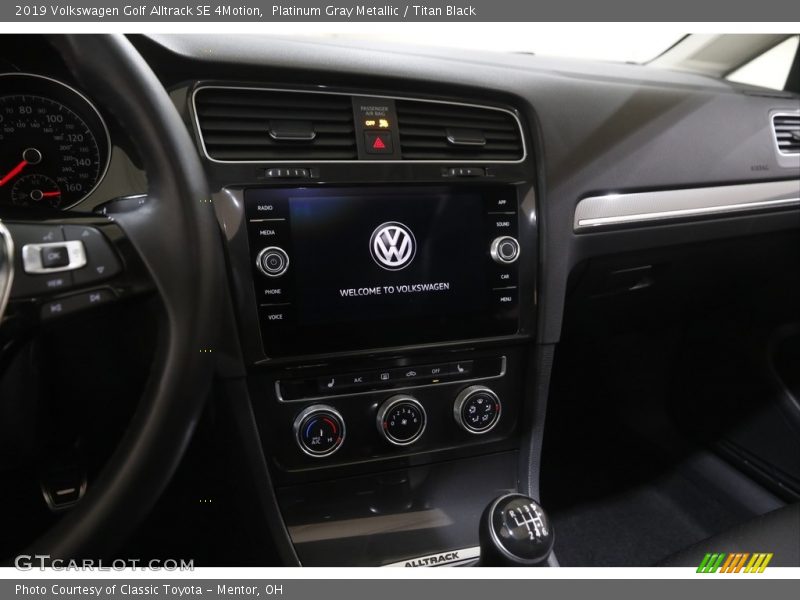 Platinum Gray Metallic / Titan Black 2019 Volkswagen Golf Alltrack SE 4Motion