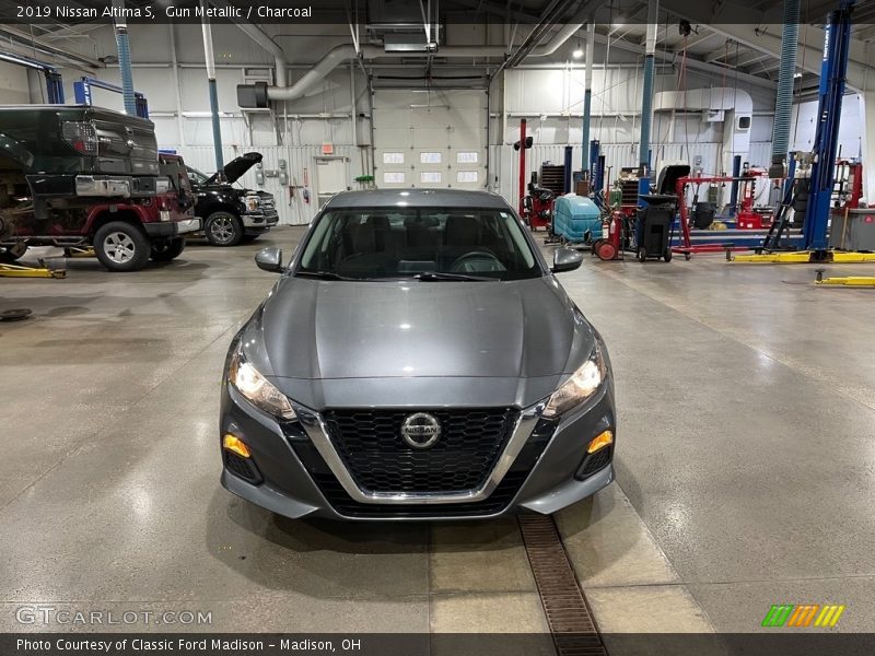 Gun Metallic / Charcoal 2019 Nissan Altima S