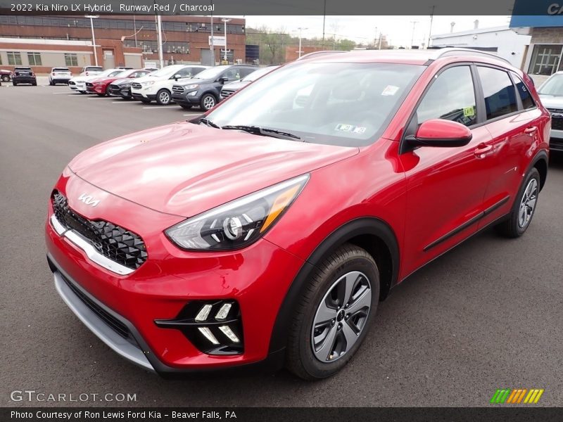 Front 3/4 View of 2022 Niro LX Hybrid