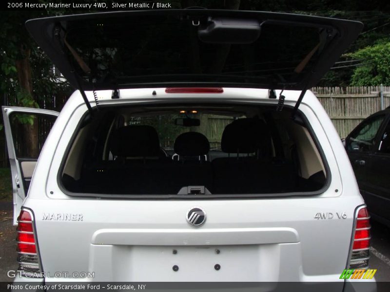 Silver Metallic / Black 2006 Mercury Mariner Luxury 4WD