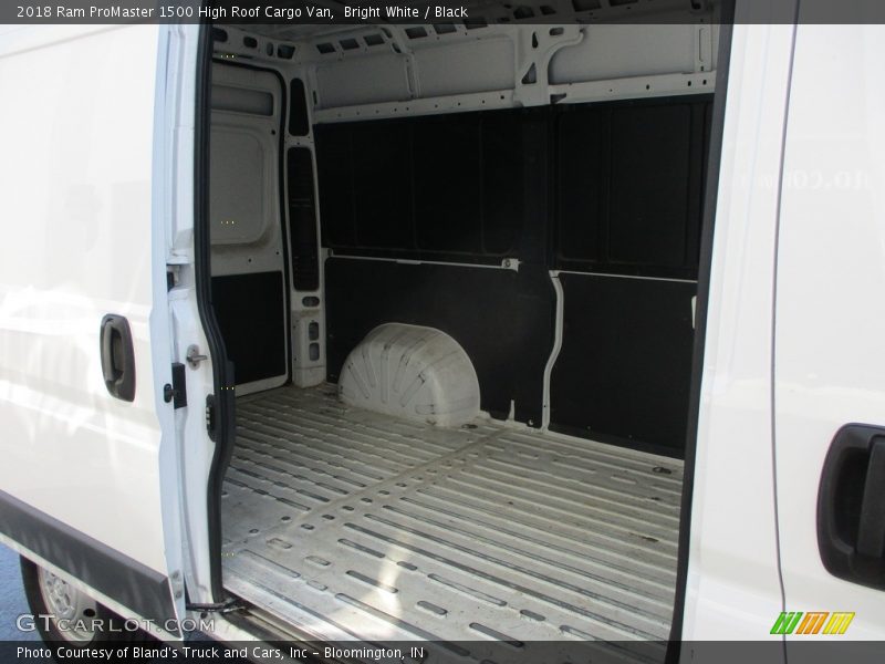 Bright White / Black 2018 Ram ProMaster 1500 High Roof Cargo Van