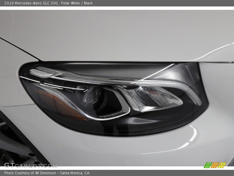 Polar White / Black 2019 Mercedes-Benz GLC 300
