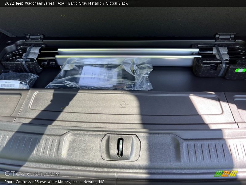 Baltic Gray Metallic / Global Black 2022 Jeep Wagoneer Series I 4x4