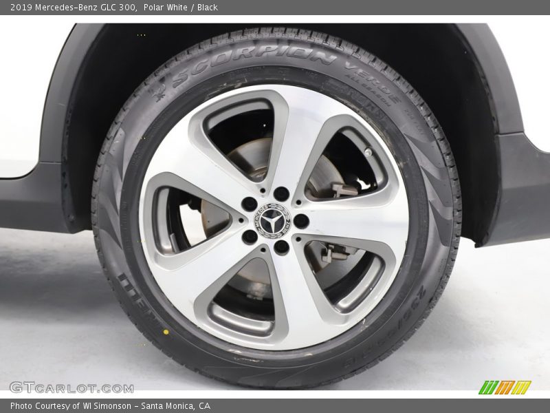 Polar White / Black 2019 Mercedes-Benz GLC 300
