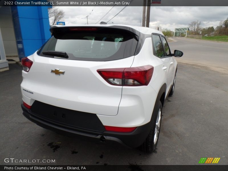 Summit White / Jet Black/­Medium Ash Gray 2022 Chevrolet TrailBlazer LS