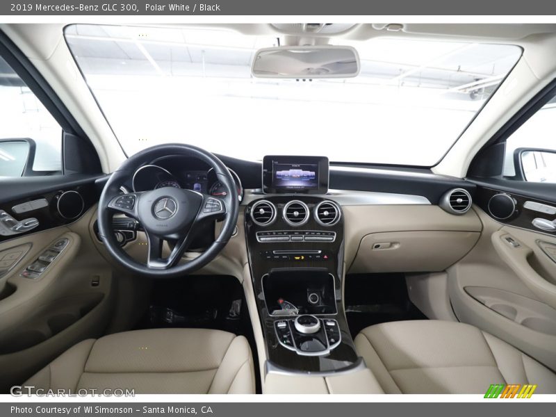 Polar White / Black 2019 Mercedes-Benz GLC 300