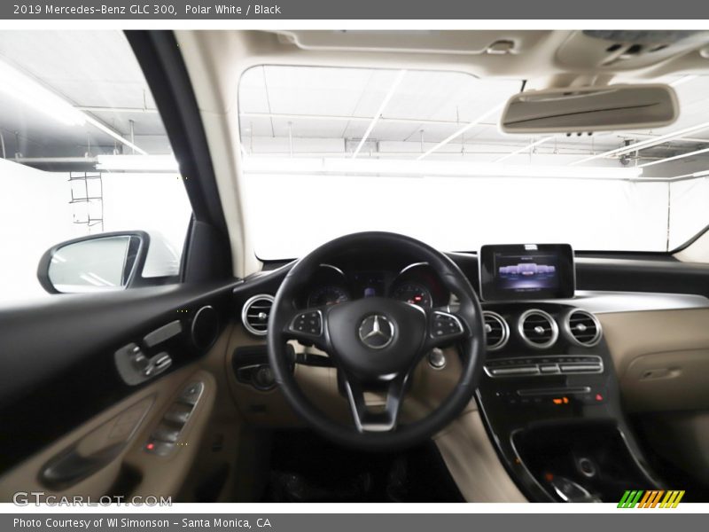 Polar White / Black 2019 Mercedes-Benz GLC 300