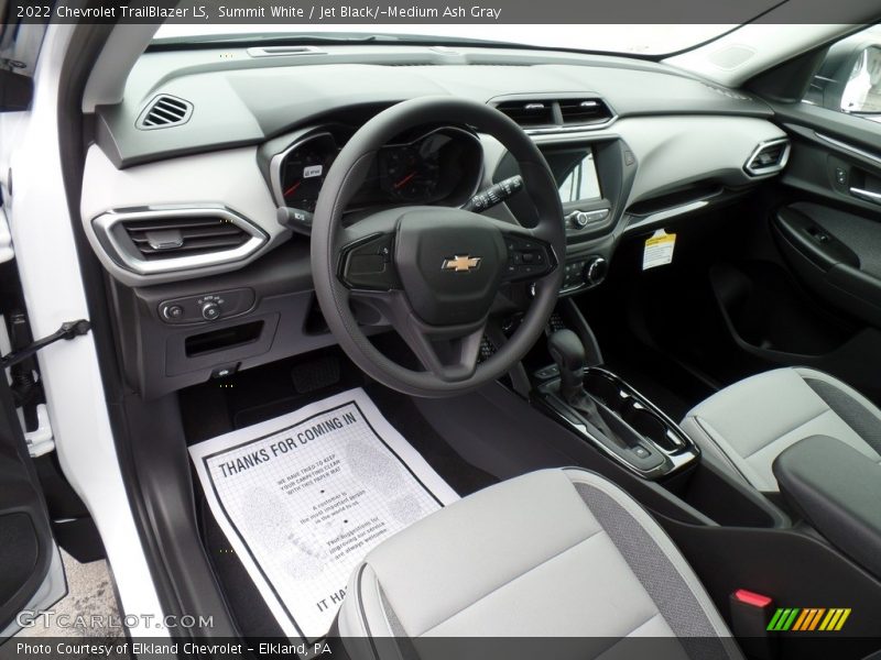 Summit White / Jet Black/­Medium Ash Gray 2022 Chevrolet TrailBlazer LS